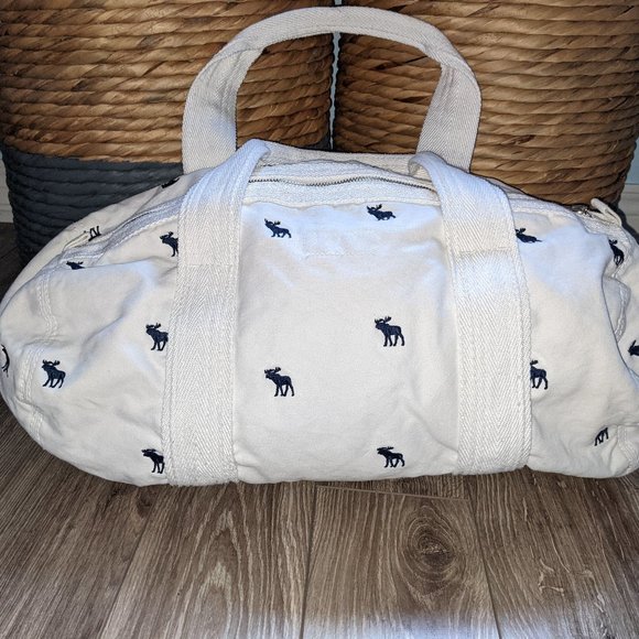 COPY - EUC Youth - abercrombie Canvas Duffel Bag - Picture 2 of 12